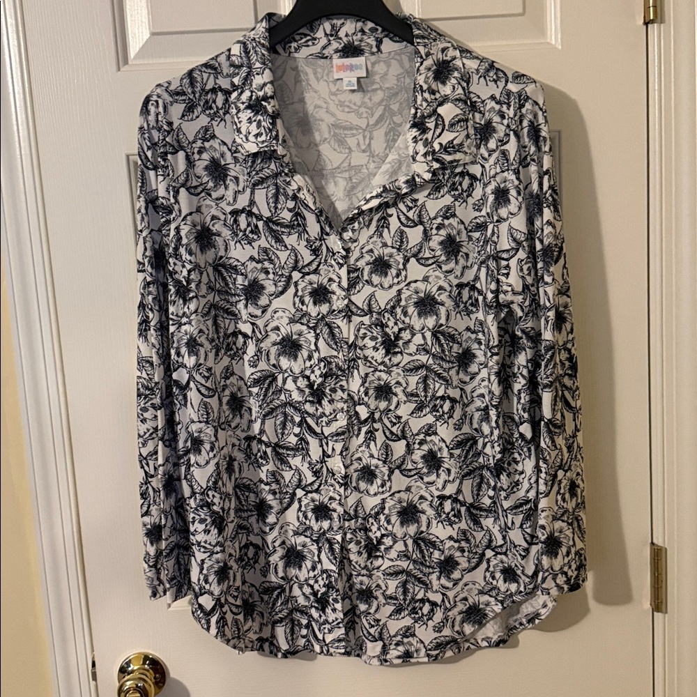 Black and Cream Floral print LuLaRoe XL Valentina